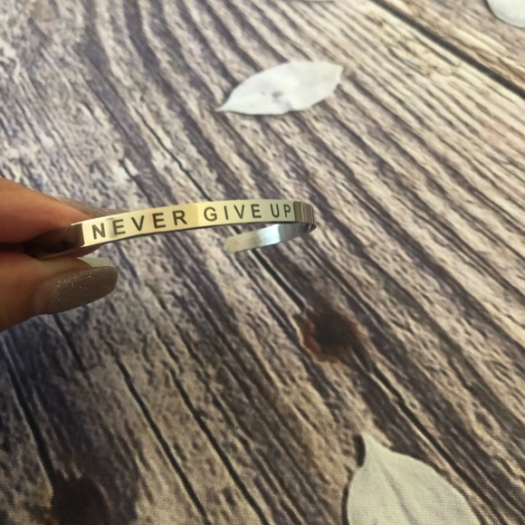 Never Give Up Inspirational Cuff - Picture 2 of 7